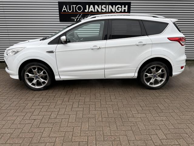 Ford KUGA 1.5 Titanium met 54.881 km !!! 2000kg Trekgewicht!! | Stoel/Stuurverwerwarming | Camera | Navi | Trekhaak | Lederen bekleding | Keyless | RIJKLAARPRIJS INCL 12 MAANDEN GARANTIE EN BEURT