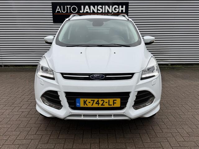 Ford KUGA 1.5 Titanium met 54.881 km !!! 2000kg Trekgewicht!! | Stoel/Stuurverwerwarming | Camera | Navi | Trekhaak | Lederen bekleding | Keyless | RIJKLAARPRIJS INCL 12 MAANDEN GARANTIE EN BEURT