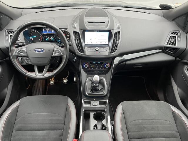 Ford KUGA 1.5 EcoBoost ST Line / Trekhaak (2000 KG) / Apple carplay/Android auto / Stoel-/Voorruitverwarming / Parkeersensoren Achter / Navigatie