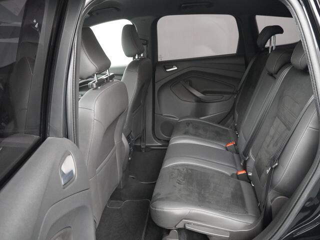 Ford KUGA 1.5 EcoBoost 150 pk ST-Line | Winter Pack | 19" | El. a. klep | Half leer | Apple Carplay