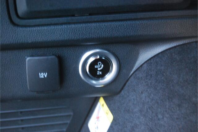 Ford KUGA 2.5 PHEV 225PK ST-Line X | ELEC. TREKHAAK | 19" VELGEN | BLISS | STOEL-STUUR VERWARMING | ADAPTIEF CRUISE