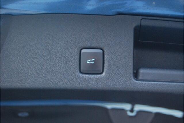 Ford KUGA 2.5 PHEV 225PK ST-Line X | ELEC. TREKHAAK | 19" VELGEN | BLISS | STOEL-STUUR VERWARMING | ADAPTIEF CRUISE
