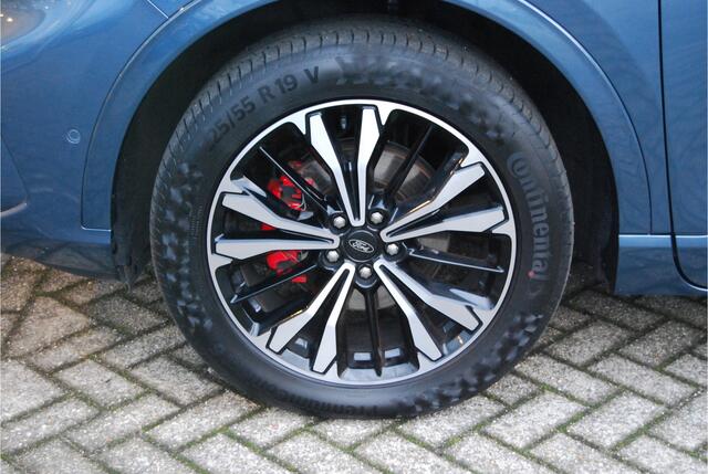 Ford KUGA 2.5 PHEV 225PK ST-Line X | ELEC. TREKHAAK | 19" VELGEN | BLISS | STOEL-STUUR VERWARMING | ADAPTIEF CRUISE