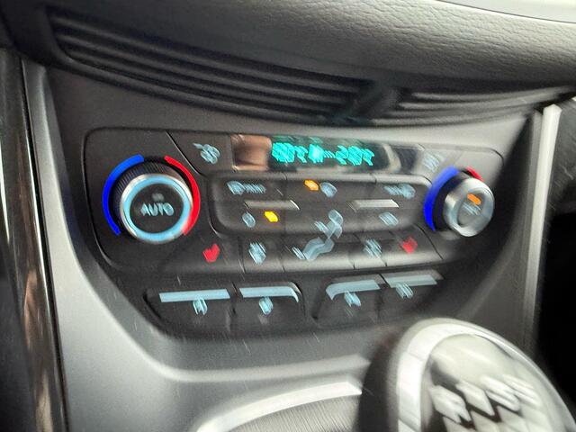 Ford KUGA 1.5 EcoBoost Titanium 150pk Trekhaak | Xenon Koplampen | Dodehoeksensoren | Achteruitrijcamera | Stoelverwarming