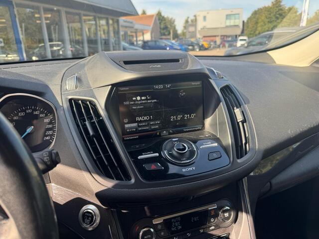 Ford KUGA 1.5 EcoBoost Titanium Styling Pack 150pk | Trekhaak | Winterpack | Achteruitrijcamera | Climate Control | Cruise Control |