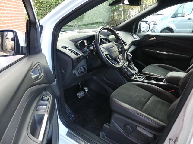 Ford KUGA 1.5 EcoBoost ST Line / Trekhaak