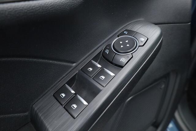 Ford KUGA 2.5 PHEV Titanium | Winter Pack | Navi | Camera | Afn. Trekhaak | Apple CarPlay | All Season