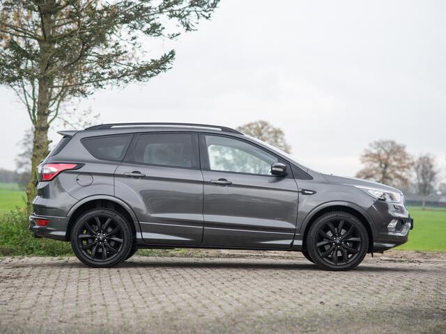 Ford KUGA 1.5 EcoBoost ST Line AWD Pano Sony Cruise