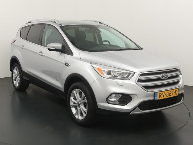 Ford KUGA 1.5 Titanium 4WD 182PK | Trekhaak | Winter pack | BLIS | Cruise | Camera | Navi |