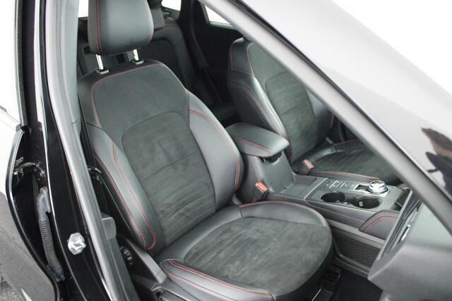 Ford KUGA 2.5 224pk PHEV ST-Line X Trekhaak Camera Stoelverwarming Keyless B&O Navigatie