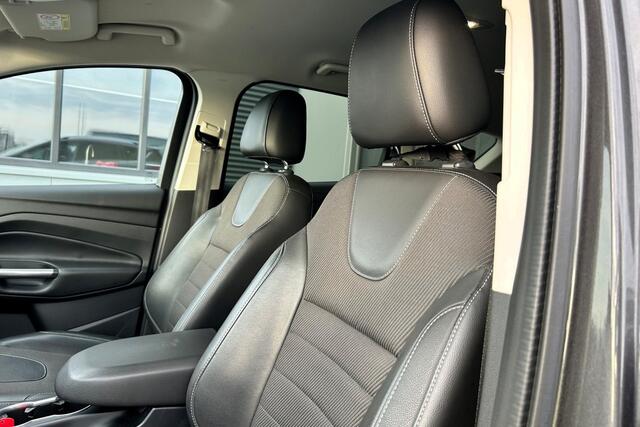 Ford KUGA 1.5 150pk Titanium 1e eig.! CAMERA WINTER PAKKET TREKHAAK