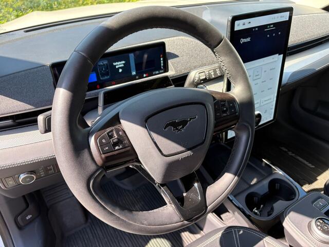 Ford MUSTANG Mach-E Extended RWD 98 kWh | Trekhaak |
