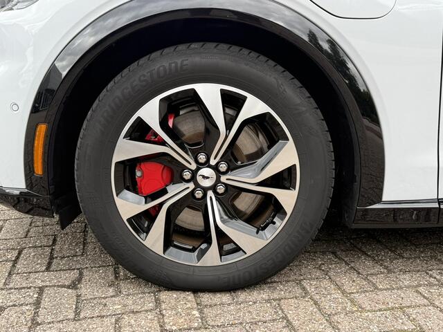 Ford MUSTANG Mach-E Premium AWD 75 kWh | SCI | 269pk Panorama dak | B&O Audio | Adaptieve Cruise | Dodehoeksensoren | Elek Achterklep