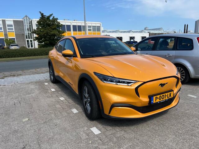 Ford MUSTANG Mach-E Extended RWD 98 kWh 294pk | Technology Pack | Winterpack | B&O Play | Trekhaak Afneembaar