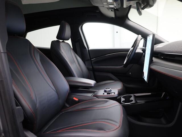 Ford MUSTANG Mach-E Extended Premium RWD 98 kWh | PANO | 360º | ADAPTIVE | B&O | KEYLESS | STOEL- EN STUURVERW.