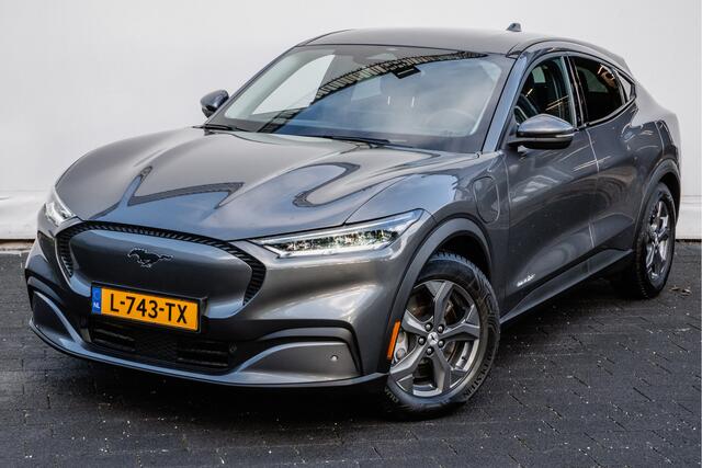 Ford MUSTANG Mach-E RWD 75 kWh Leer/ Stoel-stuurverwarming/ Camera/ Navigatie/ Carplay/ 18" Lmv