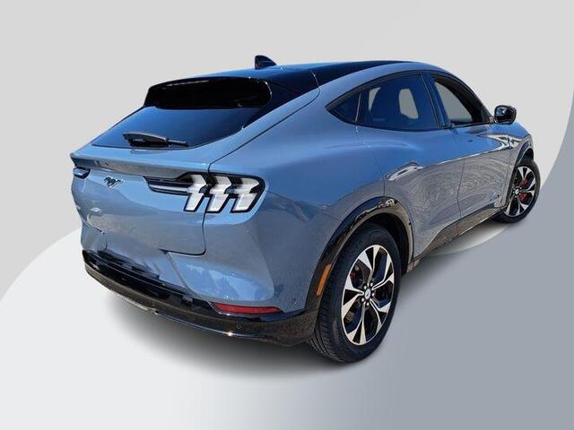 Ford MUSTANG Mach-E Extended Premium AWD 98 kWh 370pk | Panoramadak | Technology Pack + | 1.500kg Trekgewicht