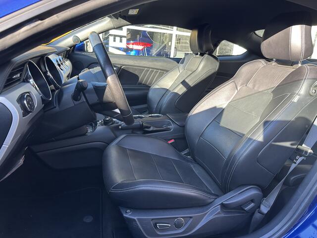 Ford MUSTANG Fastback 2.3 EcoBoost PERFORMANCE PACK / CLIMA / CRUISE / MAXHAUST SOUND