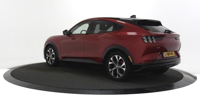 Ford MUSTANG Mach-E Extended AWD 98 kWh Navigatie / Panoramadak / B&O