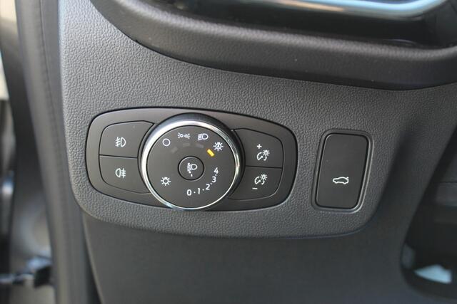 Ford PUMA 1.0-125pk EcoBoost Hybrid Titanium. Garantie t/m 21-05-2027 ! Slechts 14.750km ! Volautm. airco, metallic lak, stoel-, stuur- en voorraamverwarming, navigatie, telefoonvoorbereiding, elektrische achterklep, cruise cntrl, keyless entry / keyless go etc.