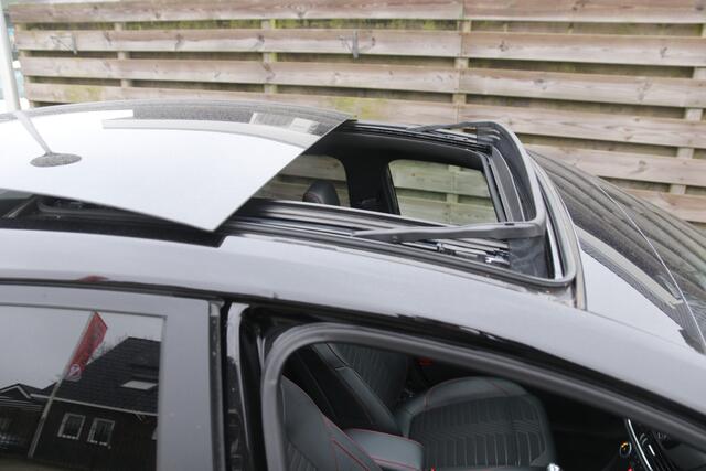 Ford PUMA 1.0 EcoBoost Hybrid ST-Line X / Navi / Apple car play / Panoramadak / Stoel / stuur verwarming