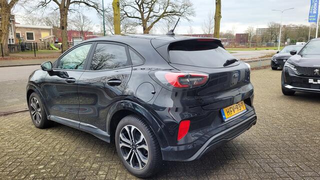 Ford PUMA 1.0 EcoBoost Hybrid Titanium