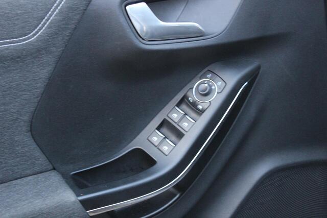 Ford PUMA 1.0 EcoBoost Hybrid Titanium X Adaptieve Cruise, Winter Pack, Keyless, Elek Achterklep, Camera, Navigatie, Carplay, Bliss,