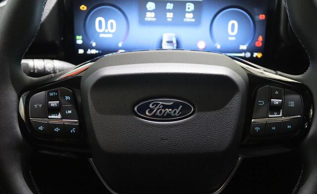 Ford PUMA 1.0 EcoBoost Hybrid Titanium 125pk Nieuw Model! Automaat| Fantastic Red | Achteruitrijcamera | Navigatie | Metaal lak | Nieuw te bestellen!