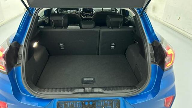 Ford PUMA 1.0 EcoBoost Hybrid Titanium 125pk | Winterpack | SYNC 3 Navigatie | Parkeersensoren achter | Contrasterend Dak |