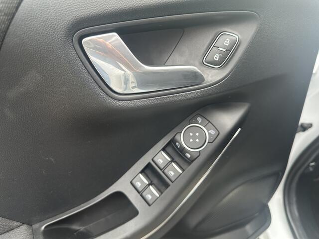 Ford PUMA 1.0 EcoBoost Hybrid Titanium | Massage | Trekhaak Afnb. | Cruise | LMV