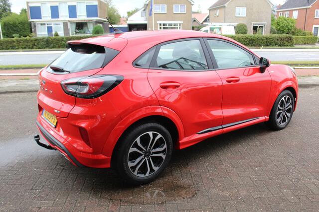 Ford PUMA 1.0-125pk EcoBoost Mild-Hybrid ST-Line. Slechts 17.500km ! Volautm. airco, navigatie, telefoonvoorb., digitaal dashboard, cruise control, LM wielen, parkeersensoren, stoel-, stuur- en voorraamverwarming, trekhaak etc.