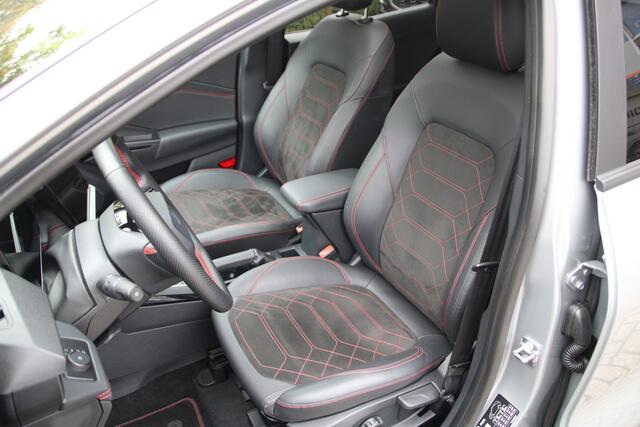 Ford PUMA 1.0 EcoBoost Hybrid 155 PK ST-Line X Automaat TREKHAAK AFNEEMBAAR| PANORAMADAK | WINTER PACK | B&O