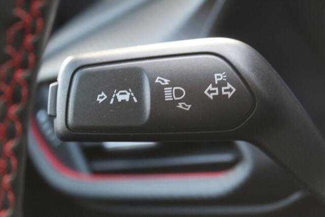 Ford PUMA 1.0 EcoBoost Hybrid ST-Line X , 125pk Climate control , Adap. cruise control , Winter pack ,Camera Parkeersensoren V+A , LED dagrijverlichting