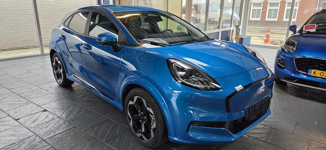 Ford PUMA Gen-E Premium 44 kWh Driver Assistance en Winterpack.