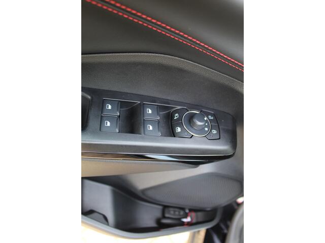 Ford PUMA 1.0-155pk EcoBoost Mild-Hybrid ST-Line X AUTOMAAT. Nieuw model ! Ruim ¤. 7.000,- beneden de nieuwprijs ! Elektr. panodak, Navigatie, Telefoonvoorb., 360gr. camera, Led verl., Stoel-, stuur- en voorraamverw., B&O soundsyst., Apple Carplay/Android Auto, Af