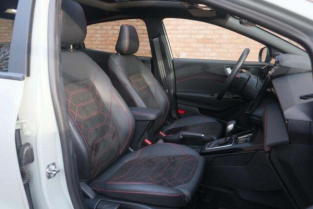 Ford PUMA 1.0 EcoBoost Hybrid 155pk Aut. ST-Line X | Nieuw Model ! | Adaptive Cruise | 360° Camera | Panoramadak | Elektrische Achterklep | Trekhaak | Winter Pakket