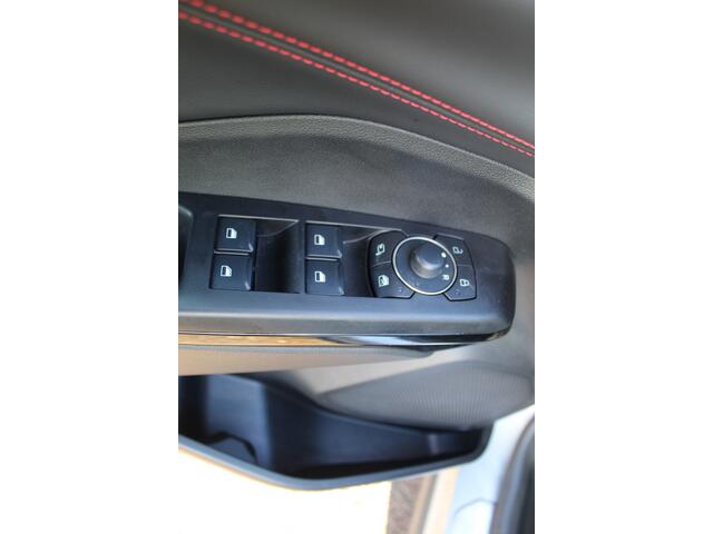 Ford PUMA 1.0 EcoBoost Hybrid ST-Line , 125PK , Hoge Zit Navigatie , Climate control , Adap. Cruise control , 360graden camera Stoel,Stuur en Voorruitverwarming , Blind Spot