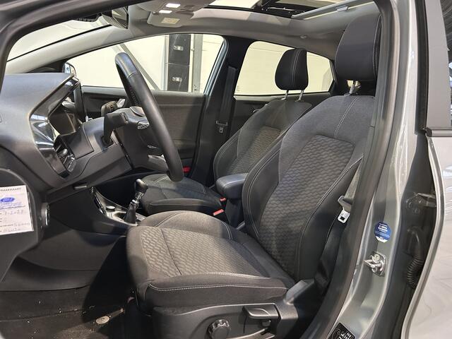 Ford PUMA EcoBoost Hybrid Titanium 155PK | Winterpack | Trekhaak | Dealer onderhouden | Pano | Adapt. Cruise |