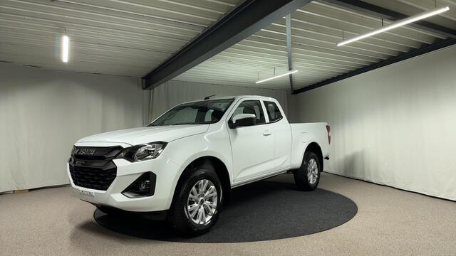 Ford RANGER Isuzu D-Max 1.9 Extended Cab LS Automaat 3500KG Trekgewicht