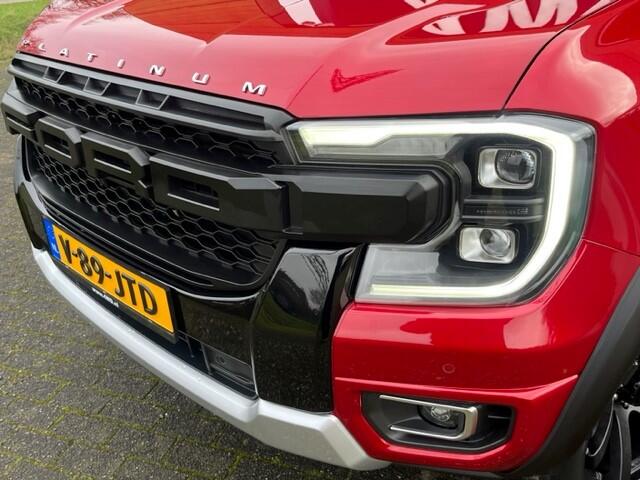 Ford RANGER 3.0 V6 AUT DIESEL EURO 6 BPM VRIJ 2024 GRIJS KENTEKEN 3500 KG TREKHAAK ¤ 63.900 EXCL Ideale grijskenteken 4X4 , bpm vrij voor de ondernemer 250 PK mag 3500 kg trekken . platinum uitvoering afgebeelde RAPTOR PACK is tegen meerprijs verkrijgbaar LAGE TARIEF