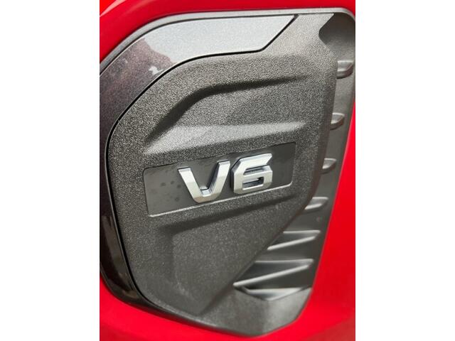 Ford RANGER 3.0 V6 AUT DIESEL EURO 6 BPM VRIJ 2024 GRIJS KENTEKEN 3500 KG TREKHAAK ¤ 63.900 EXCL Ideale grijskenteken 4X4 , bpm vrij voor de ondernemer 250 PK mag 3500 kg trekken . platinum uitvoering afgebeelde RAPTOR PACK is tegen meerprijs verkrijgbaar LAGE TARIEF