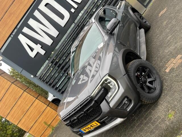 Ford RANGER 2.0 BI TURBO AUT 5 PERS MULTI CARGO VAN RAPTOR LOOK ¤ 56.900 EXCL BTW Auto in nieuwstaat OPBOUW EN INRICHTING NAAR WENS tegen meerprijs AANWEZIGE RAPTOR PACK FENDERS/WHEELS /GRILLE inclusief de aangeboden prijs