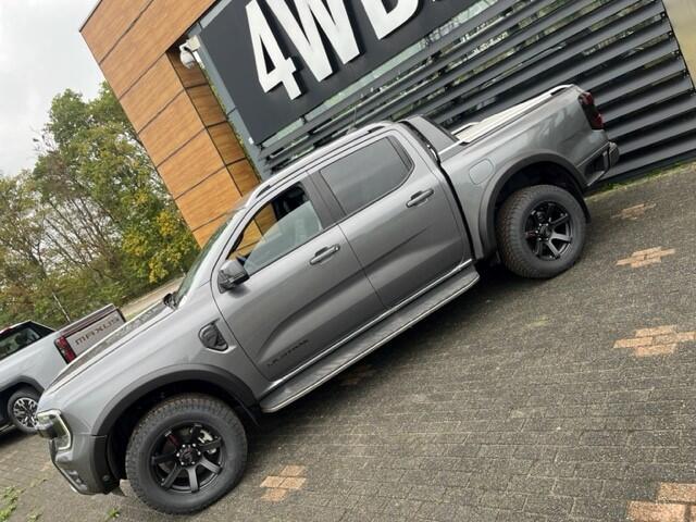Ford RANGER 2.0 BI TURBO AUT 5 PERS MULTI CARGO VAN RAPTOR LOOK ¤ 56.900 EXCL BTW Auto in nieuwstaat OPBOUW EN INRICHTING NAAR WENS tegen meerprijs AANWEZIGE RAPTOR PACK FENDERS/WHEELS /GRILLE inclusief de aangeboden prijs