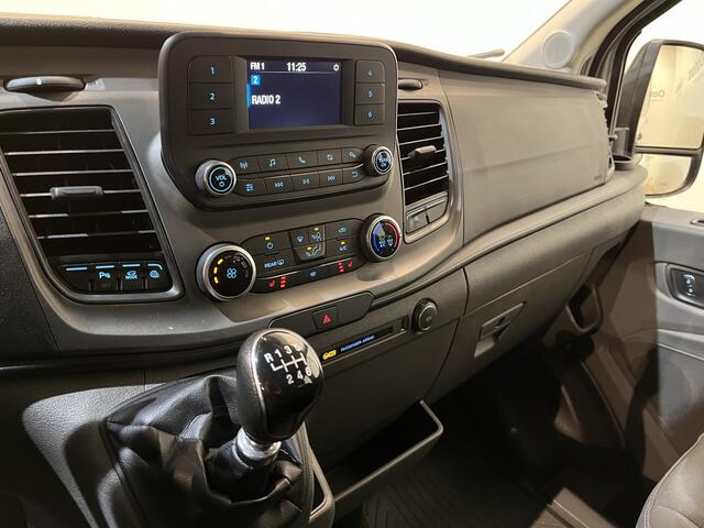 Ford TRANSIT 350 2.0 TDCI L3H2 Trend 130 PK DC Dubbel Cabine / Euro 6 / Airco / Schuifdeur L + R / Cruise Control / Trekhaak / Camera