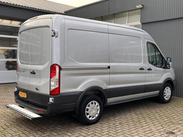 Ford TRANSIT 350 2.0 TDCI L2H2 Werkplaats inrichting Kast Inrichting Servicewagen Airco Cruise controle Werkplaats Sortimo inrichting Parkeersensoren voor en achter 1e eigenaar Dealer onderhouden Euro 6 Bpm vrij!!