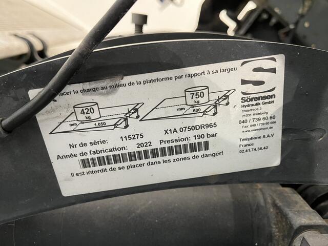 Ford TRANSIT 2.0 TDCI L4 Trend RWD 130 PK Bakwagen / Sörensen Laadklep / Meubelbak / Euro 6 / Airco / Cruise Control / 3-Zits / 41.500 KM !!