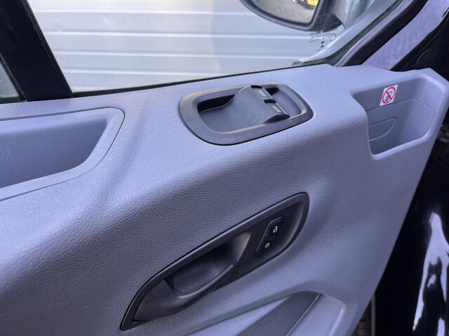 Ford TRANSIT 350 2.0 TDCI L4 DC Cruise controle Trekhaak 2800kg trekgewicht 6-Persoons Telefoonverbinding 1e eigenaar Open laadbak Pick up p-up bakwagen Euro 6