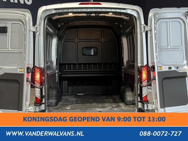 Ford TRANSIT 2.0 TDCI 131pk L3H2 Dubbele Cabine Euro6 Airco | 6-Zits | LED | 2500kg Trekhaak Cruisecontrol, Verwarmde voorruit, Parkeersensoren