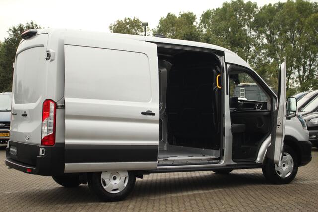 Ford TRANSIT 350 2.0TDCI 165pk L2H2 Trend | Automaat | 2800kg trekgewicht | Carplay/Android | Camera | Cruise | Sync 4 13" | Lease 735,- p/m
