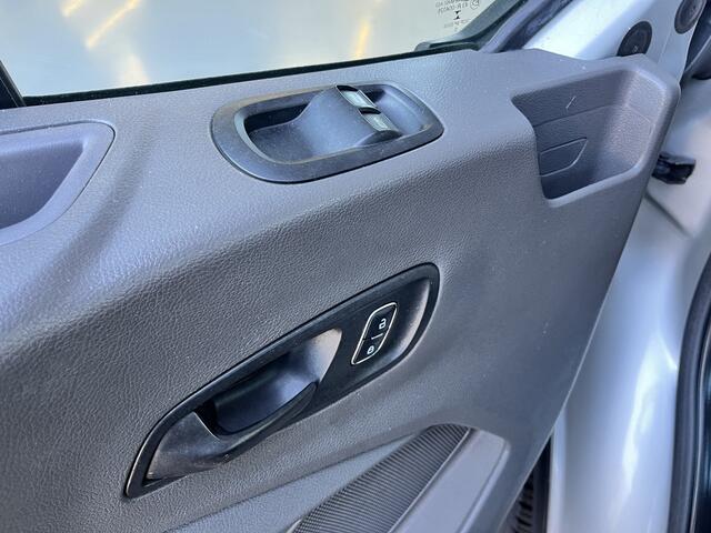 Ford TRANSIT 350 2.0 TDCI L4H1 Maxi Openlaadbak Pick-up Bluetooth telefoon voorbereiding 3-Persoons Euro 6 open laadbak P-up Bakwagen Bpm vrij voor particulier gebruik!!